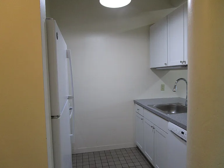 411 Main St #209 — Photo 3