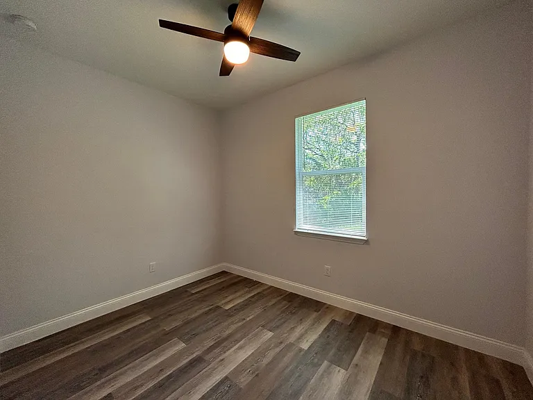 932 Marion Oaks Ln — Photo 18