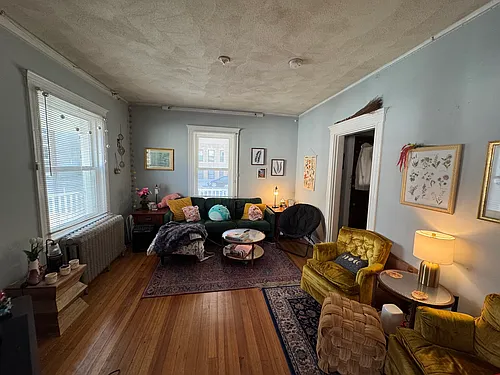 208 Kelton St Photo 1
