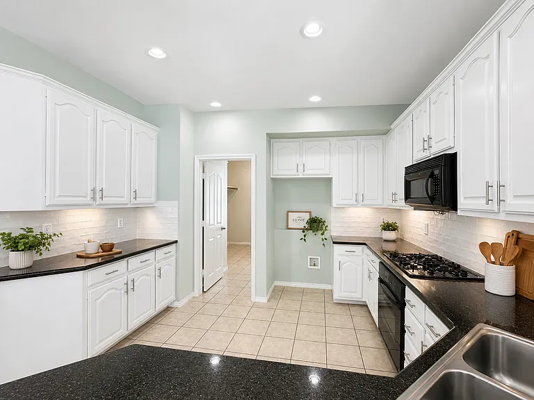 5108 Keating St — Photo 5
