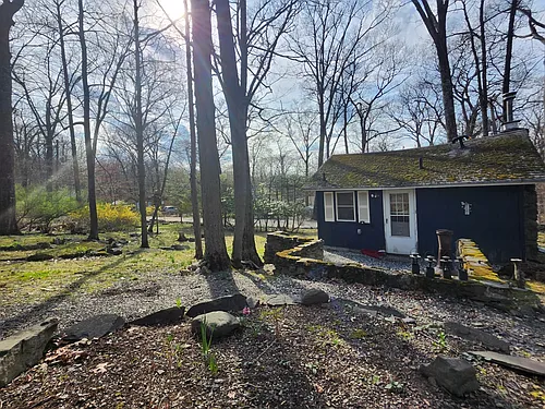 5 Woodland Cir S Photo 1