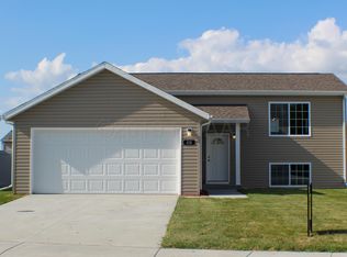 231 Maple Pointe Blvd, Mapleton, ND 58059