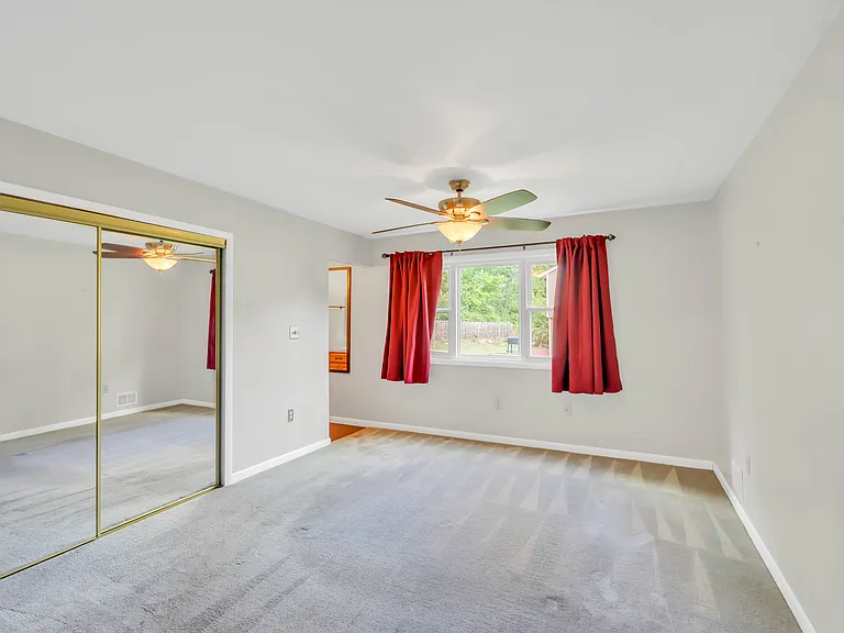 20 Running Brook Ln — Photo 13