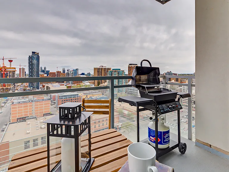 901 10th Ave SW #1707 — Photo 23
