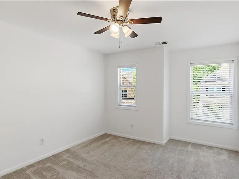 13459 Gardiner Ln — Photo 31