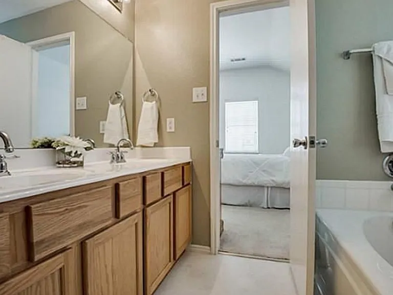 10205 Benwick Dr — Photo 13