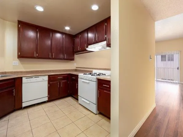 1365 Newport Ave APT 202, Long Beach, CA 90804