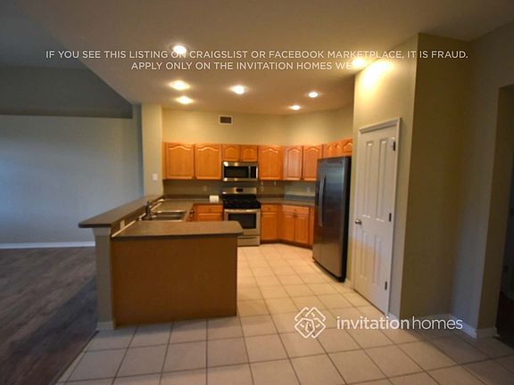 3rd image of 1413 W River Ct