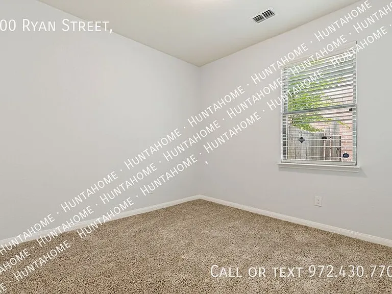 300 Ryan St — Photo 8