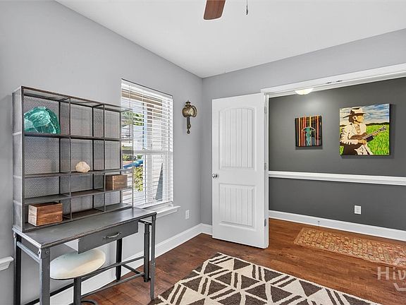 5th image of 143 Waverly Way
