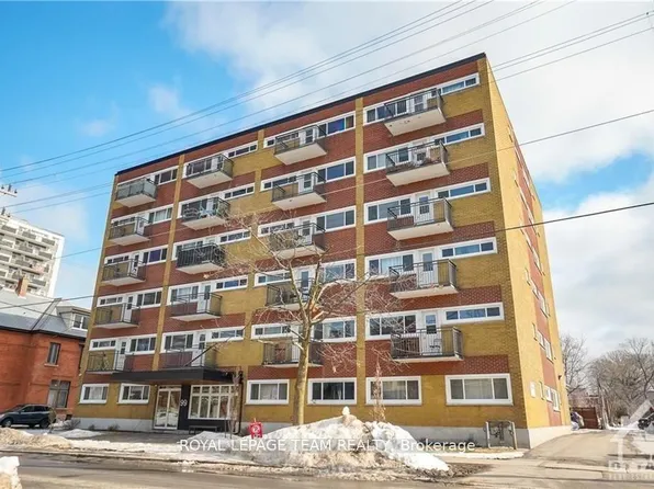 99 Cartier St #505, Ottawa, ON K2P 1K2