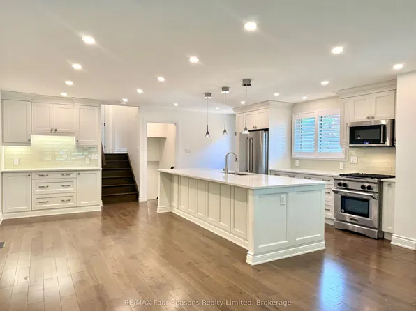 51 Carlyle Pl, Kitchener, ON N2P 1R6