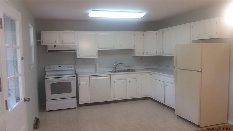 2nd image of 129 A HORSTMAN Drive