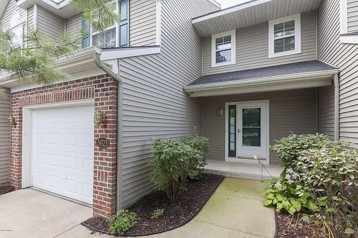 1st image of 5923 E Lyn Haven Dr SE