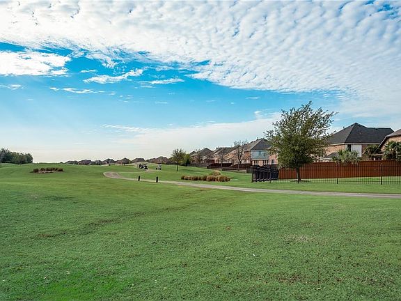 5th image of 9209 Regal Oaks Dr