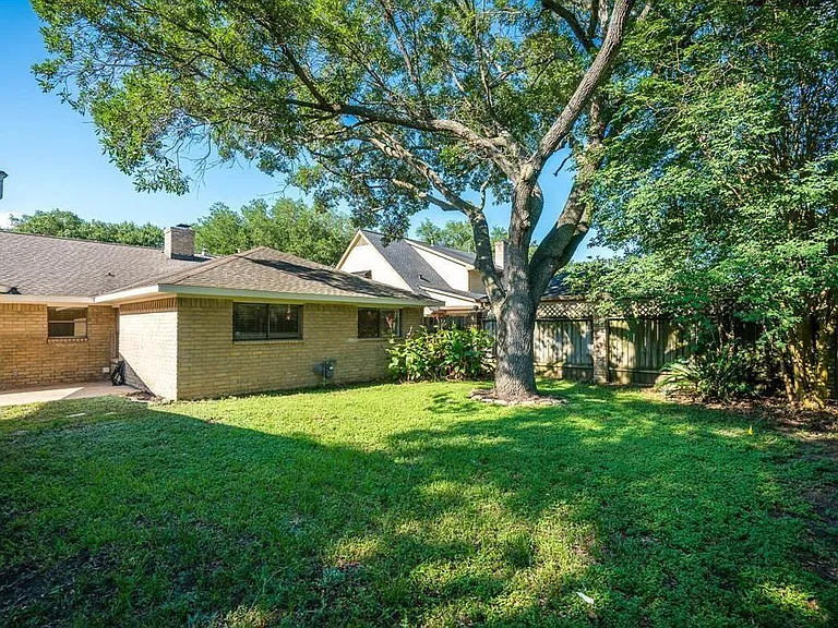 21203 Park Brook Dr — Photo 39