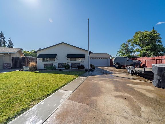 2nd image of 1233 Gentry Ct