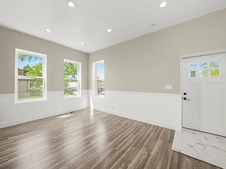 831 N Lawndale Ave — Photo 6