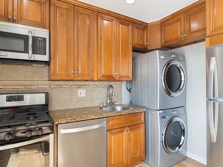 1744 Manhattan Ave #2 — Photo 11