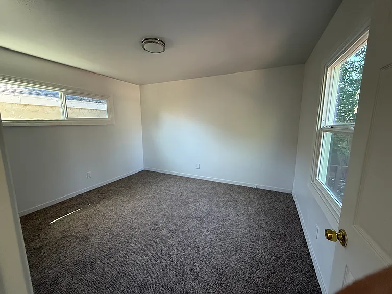869 Lassen St #A — Photo 8