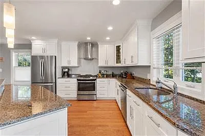 19 Park Ave — Photo 1