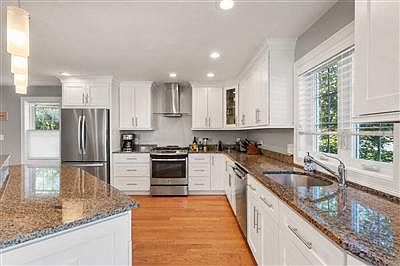 1st image of 19 Park Ave