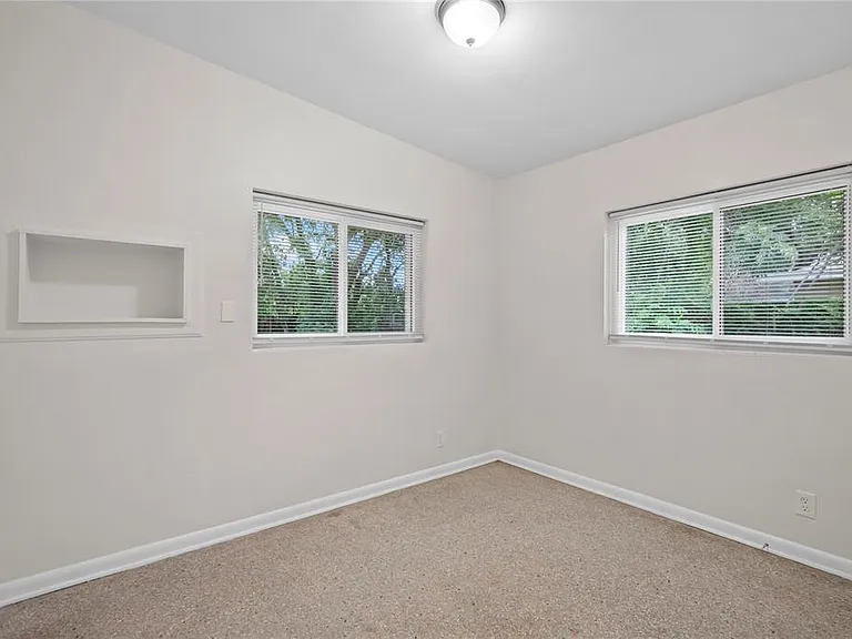 5212 N Indiana Ave — Photo 13