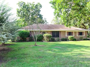 1003 Twin Oaks Dr, Arnaudville, LA 70512
