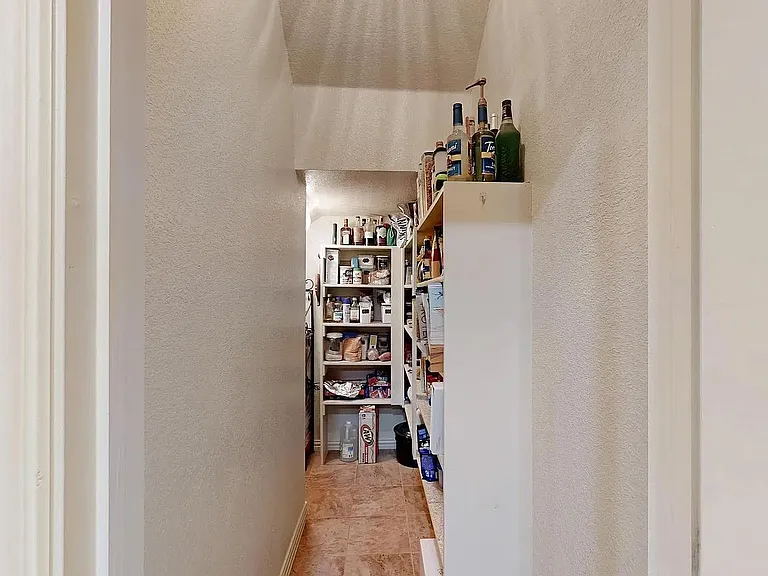 6948 Carrington Ln — Photo 5