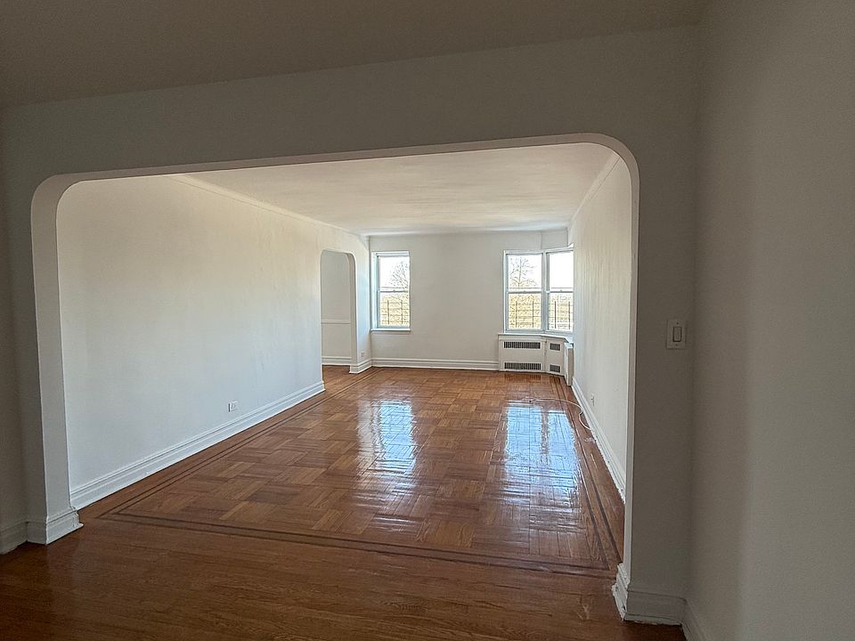 1st image of 650 Victory Blvd APT 3
