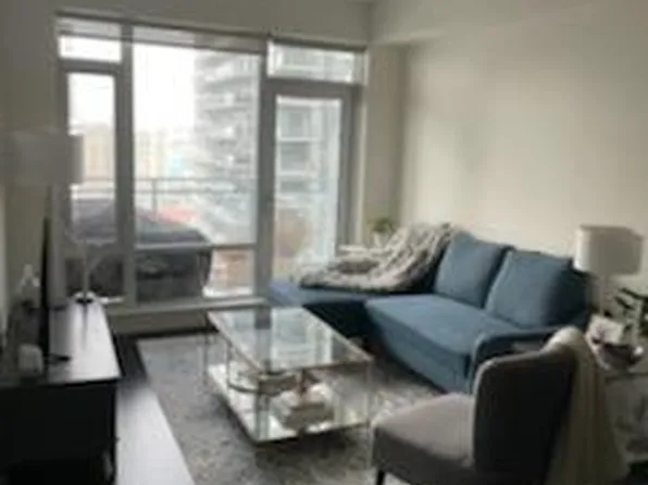 21 Widmer St E #2204, Toronto, ON M5V 0B8