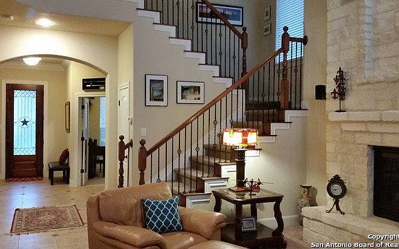 4th image of 902 Viento Point