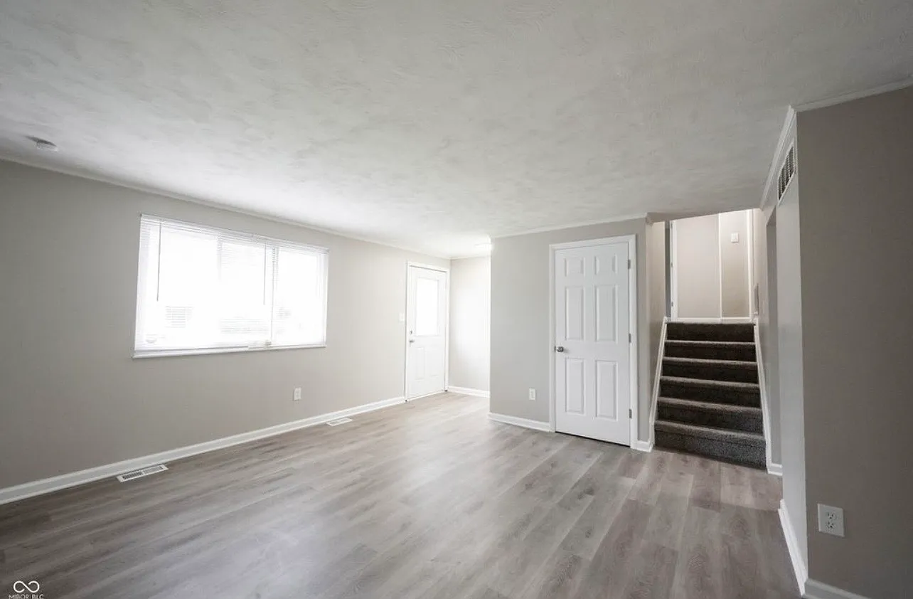 4 bed, 1440 sqft, $1,700 — Photo 2