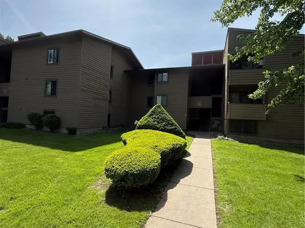 137 Watertree Dr, East Syracuse, NY 13057