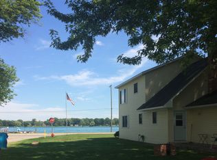 9882 River Rd, Algonac, MI 48001