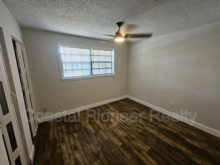 1003 Willow Pond Dr — Photo 12