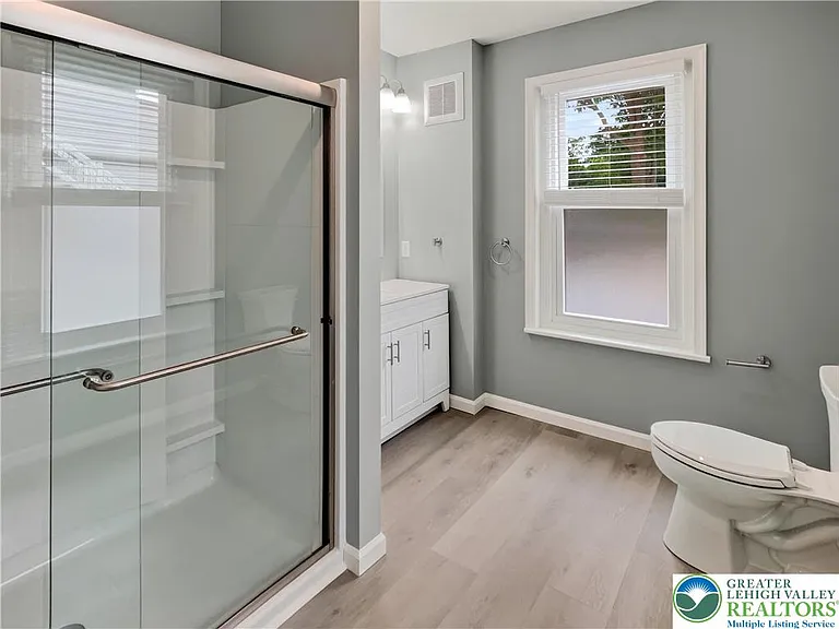 411 Main St #2 — Photo 16