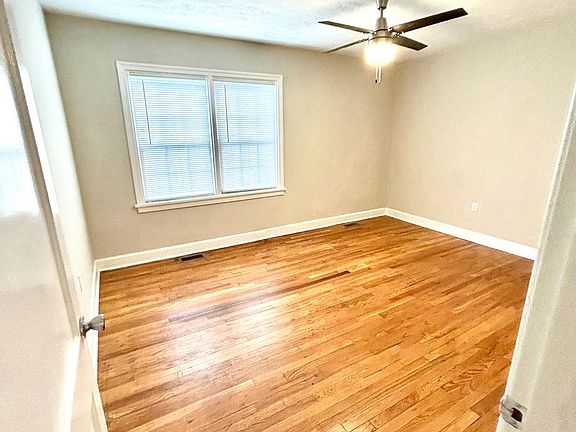 5th image of 1107 W Rowan St #1113-1
