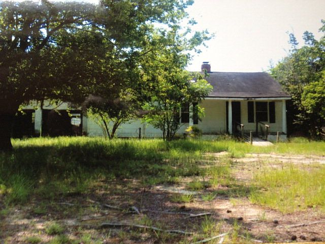 2nd image of 124 Frederick Rd