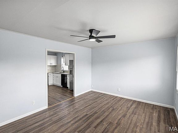 5th image of 1009 Royal Heights Rd