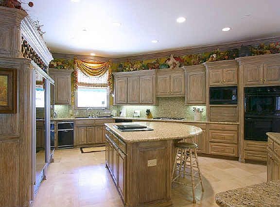 3rd image of 5513 Saint Andrews Ct