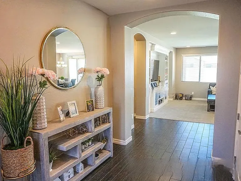 810 W Coffee Tree Ave — Photo 3