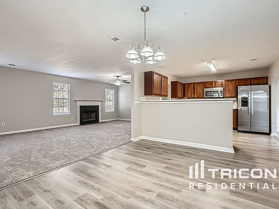 3rd image of 3735 Renfroe Ave