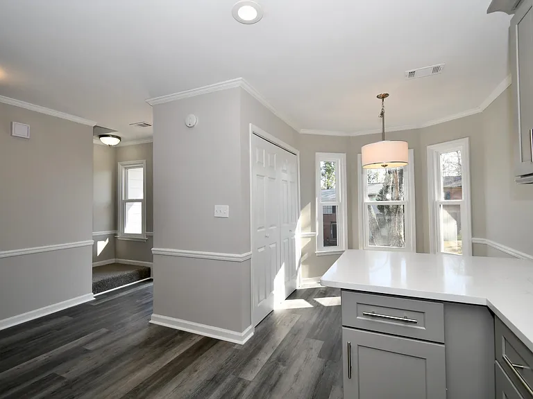 202 Hembree Park Ter — Photo 4