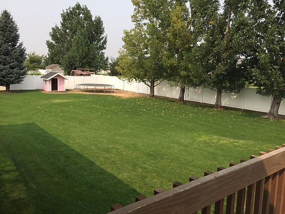 4th image of 646 Willow Brook Cir