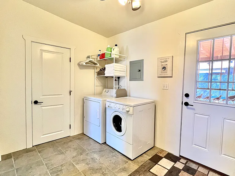 244 S Railroad Ave — Photo 25