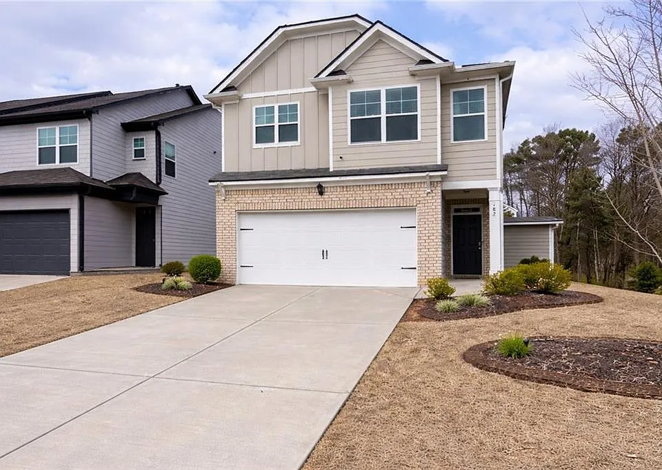 182 Woodhouse Cir