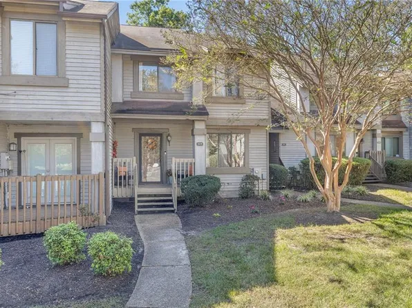 329 Bridgewater Dr, Newport News, VA 23603