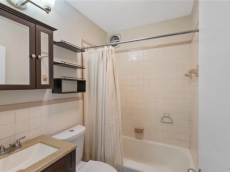 116 E Richmond Rd — Photo 19