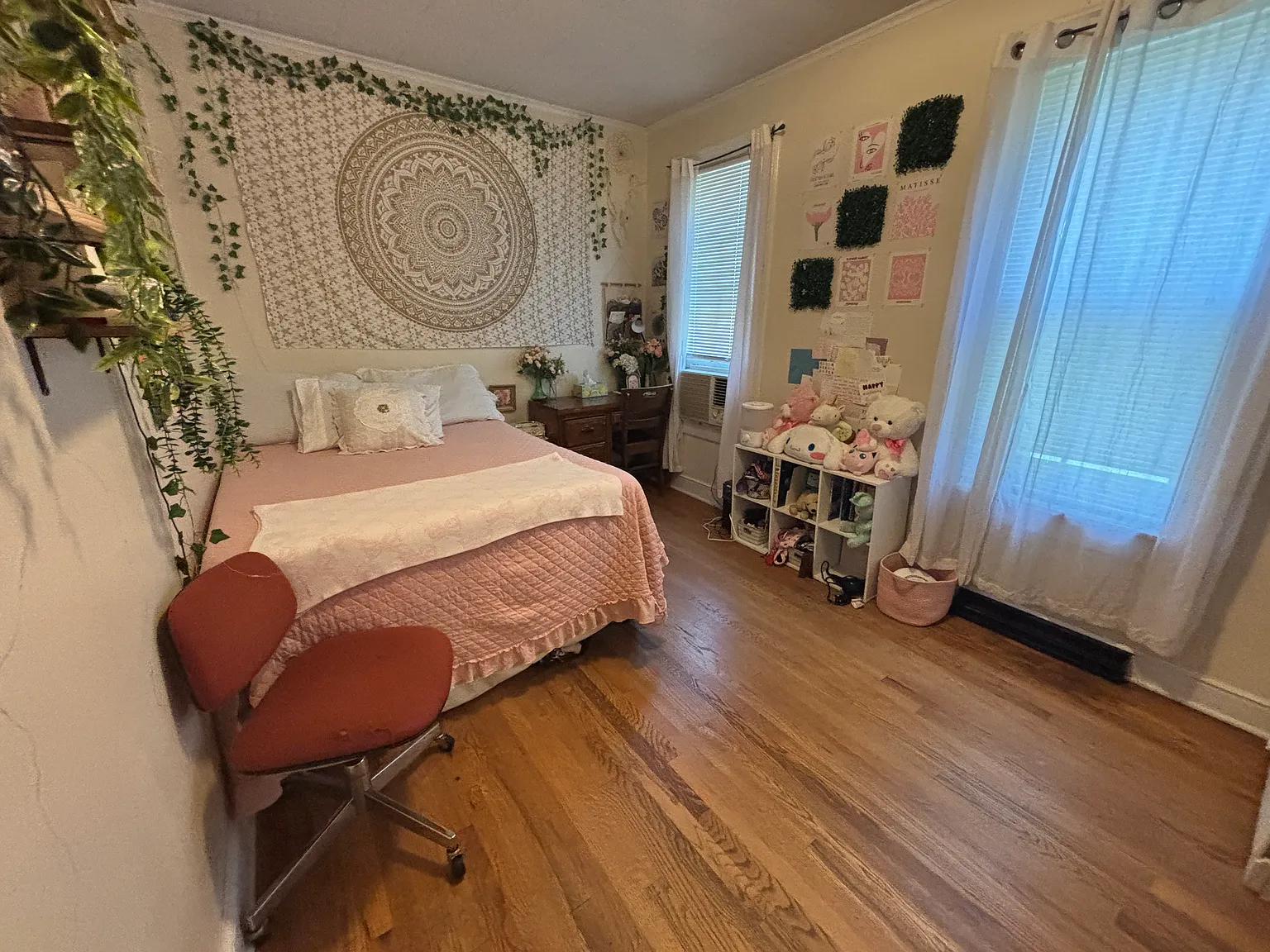 5 bed, 2000 sqft, $3,625 — Photo 4